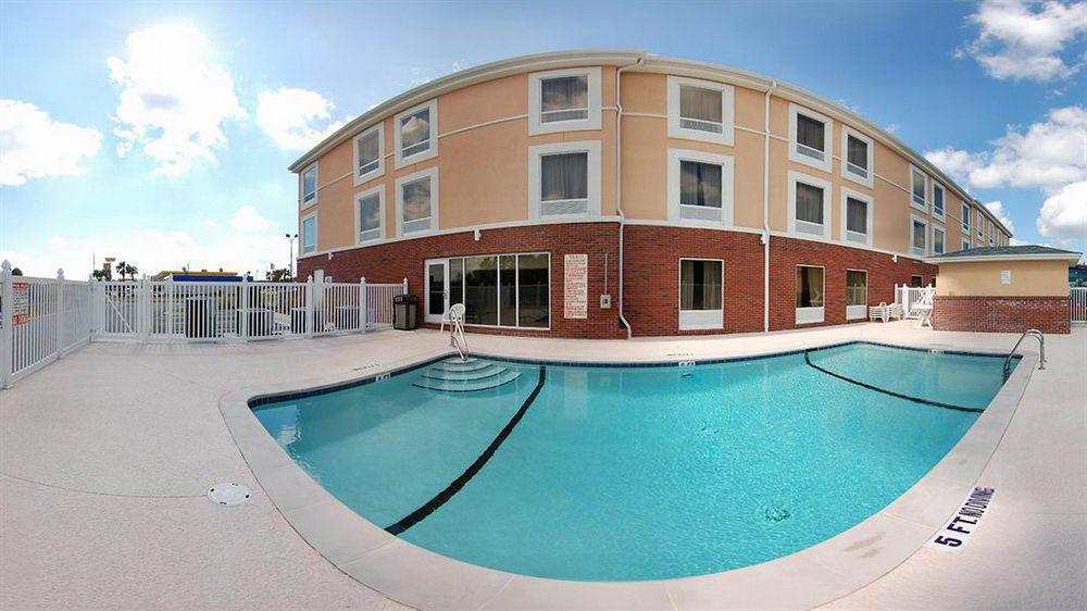 Clarion Pointe Hinesville Near Fort Stewart Εξωτερικό φωτογραφία