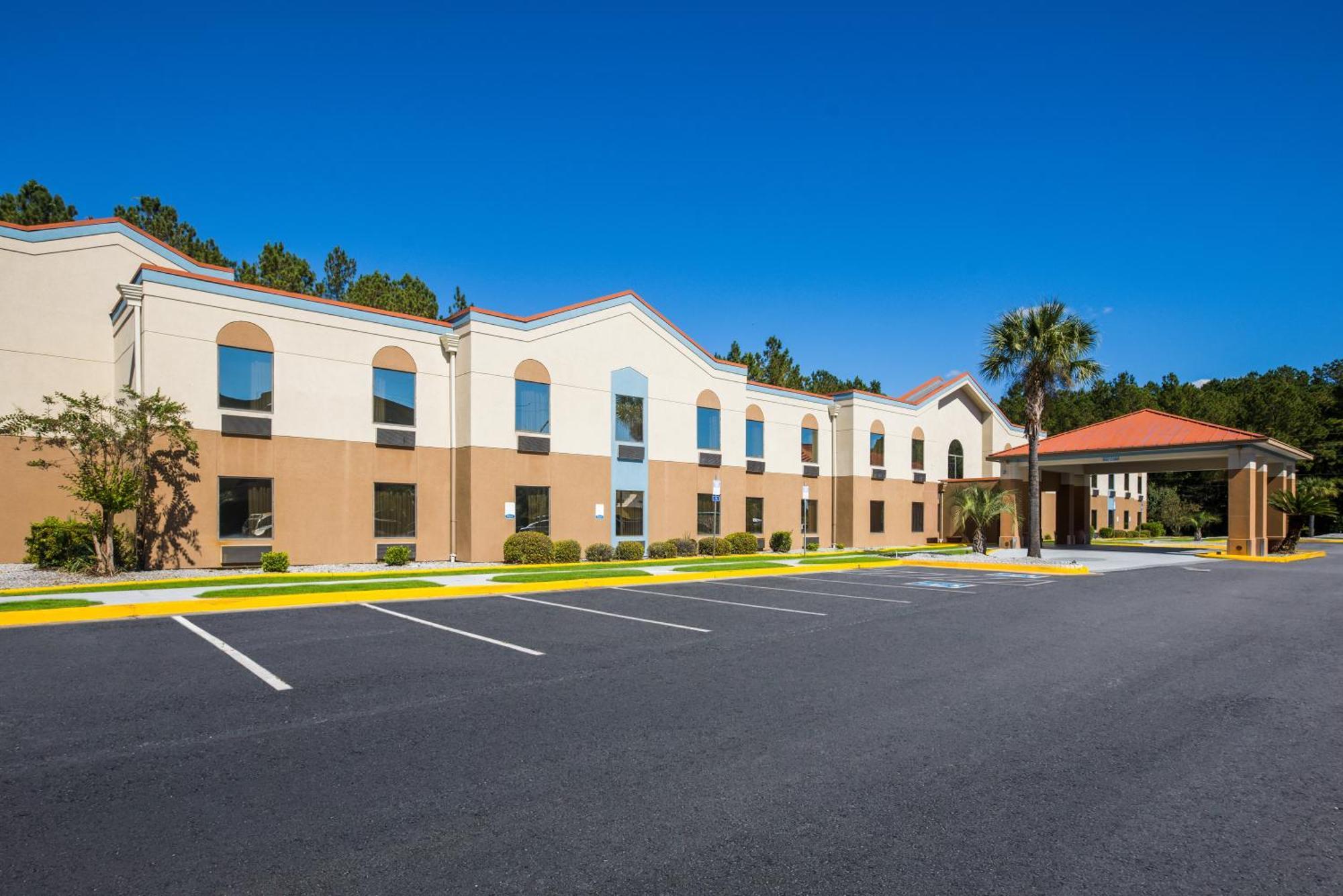 Clarion Pointe Hinesville Near Fort Stewart Εξωτερικό φωτογραφία