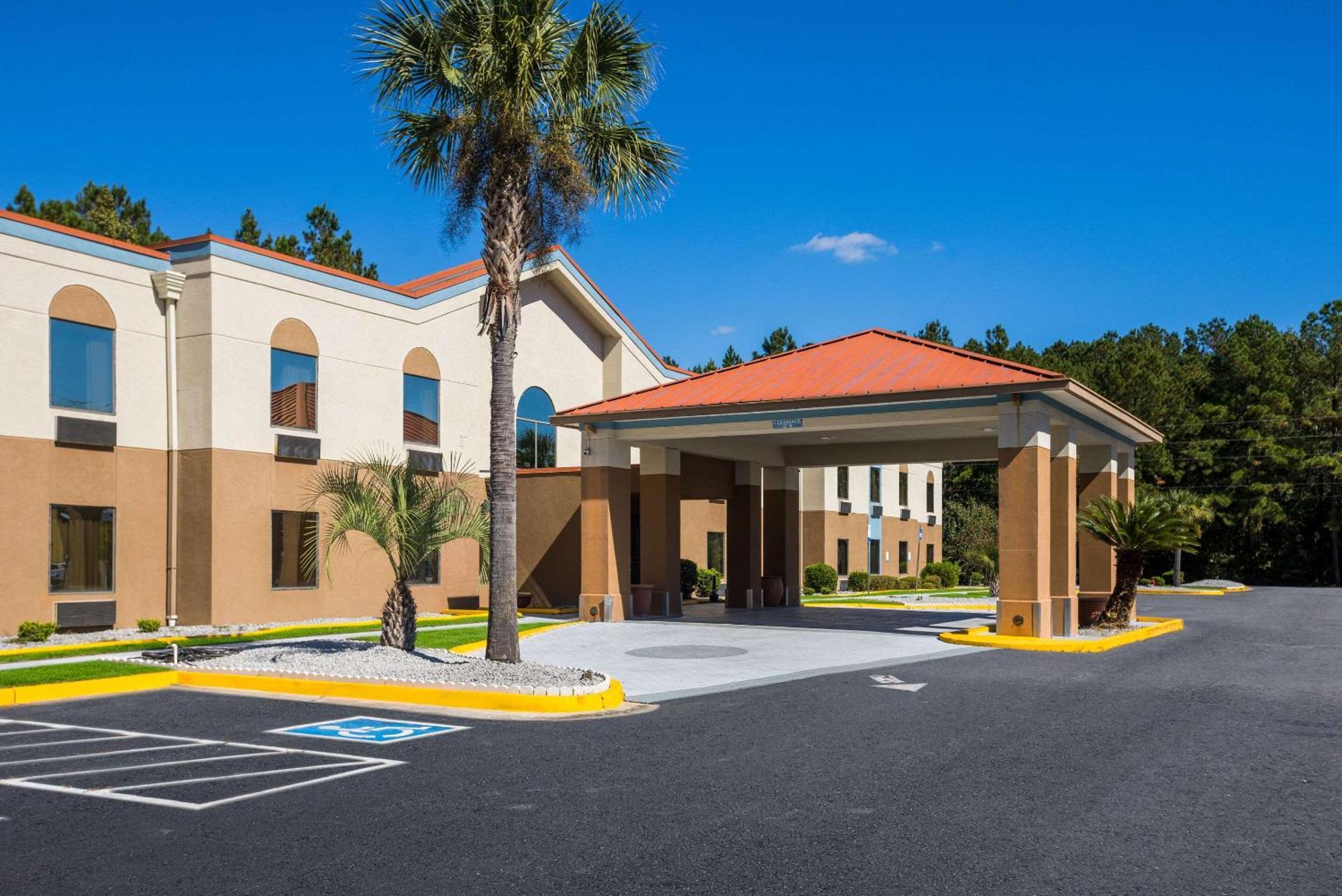 Clarion Pointe Hinesville Near Fort Stewart Εξωτερικό φωτογραφία
